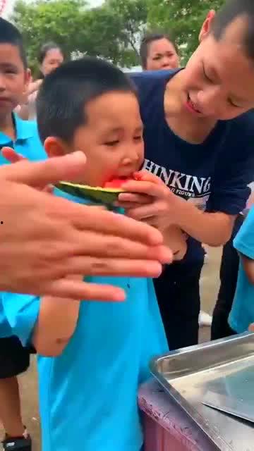 吃瓜到隔壁真实,吃瓜群众的意外发现