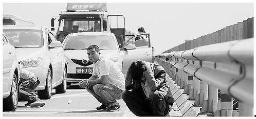 武汉吃瓜群众出门事件